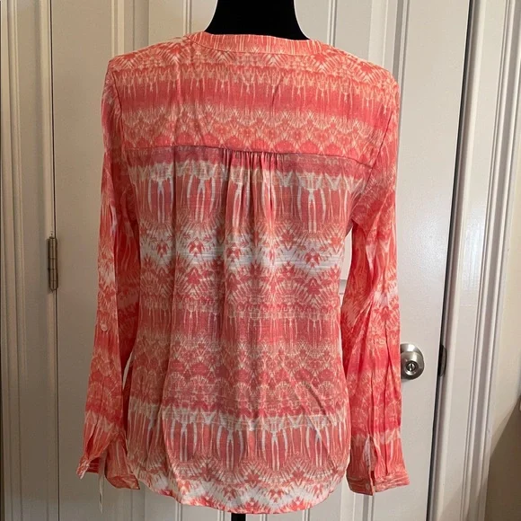 Zac & Rachel V-Neck Coral and White Blouse - Picture 5 of 10